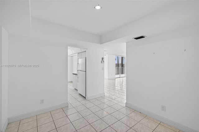 2851 NE 183rd Street 216E, Aventura, FL 33160