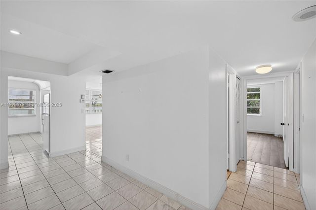 2851 NE 183rd Street 216E, Aventura, FL 33160