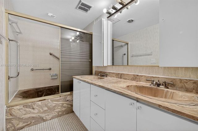 2851 NE 183rd Street 216E, Aventura, FL 33160