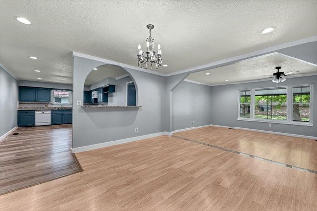 1902 16th Street, Rogers, AR 72758