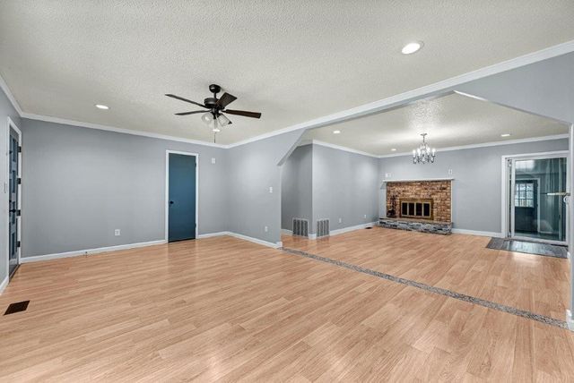 1902 16th Street, Rogers, AR 72758