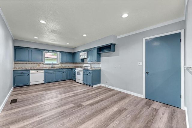 1902 16th Street, Rogers, AR 72758