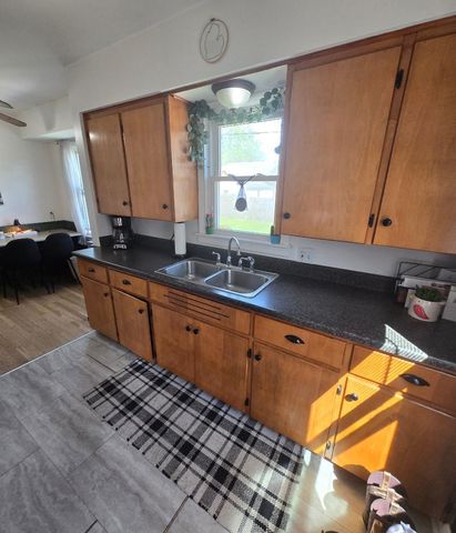 1762 Widdicomb Avenue NW, Grand Rapids, MI 49504