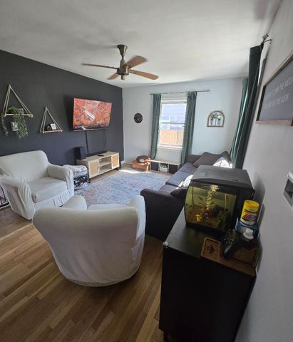 1762 Widdicomb Avenue NW, Grand Rapids, MI 49504