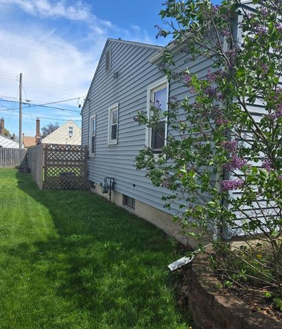 1762 Widdicomb Avenue NW, Grand Rapids, MI 49504