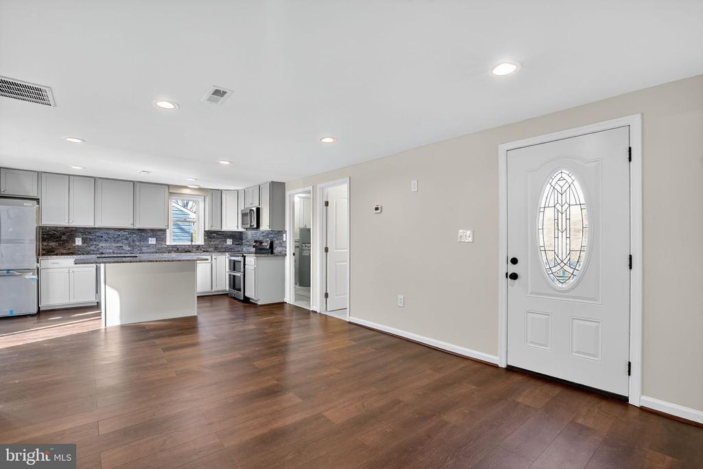 5904 HARVEY ST, East New Market, MD 21631