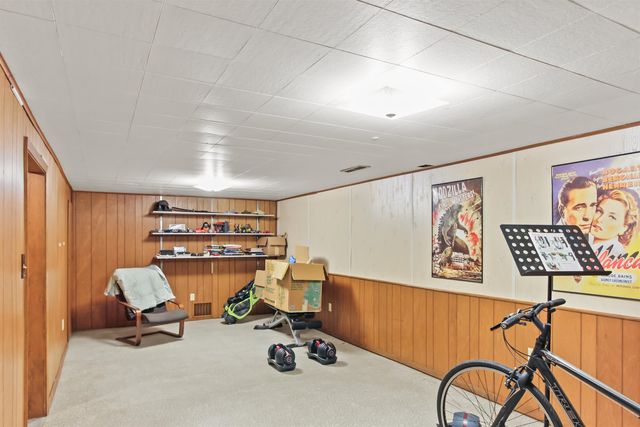 620 13th St NE, Minot, ND 58703