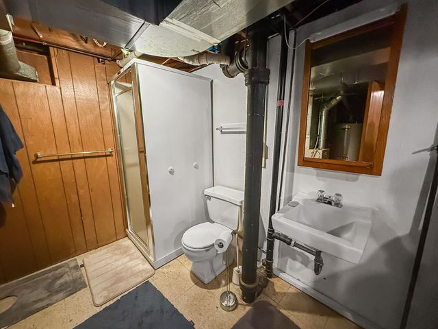 620 13th St NE, Minot, ND 58703