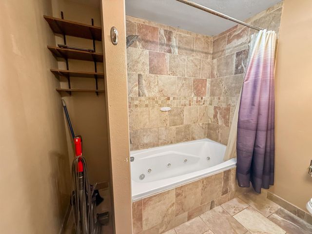 620 13th St NE, Minot, ND 58703