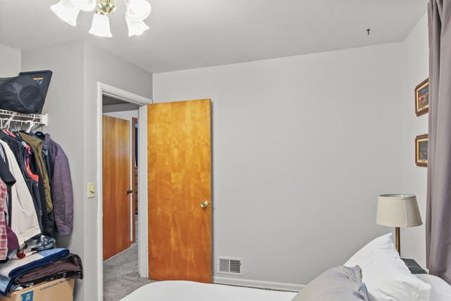 620 13th St NE, Minot, ND 58703