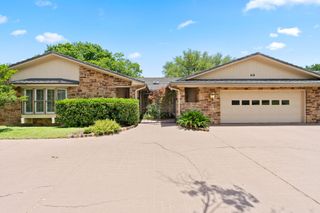 618 Hi Stirrup, Horseshoe Bay, TX 78657