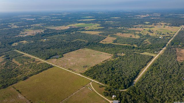 9611 WILKE RD, Kingsbury, TX 78638