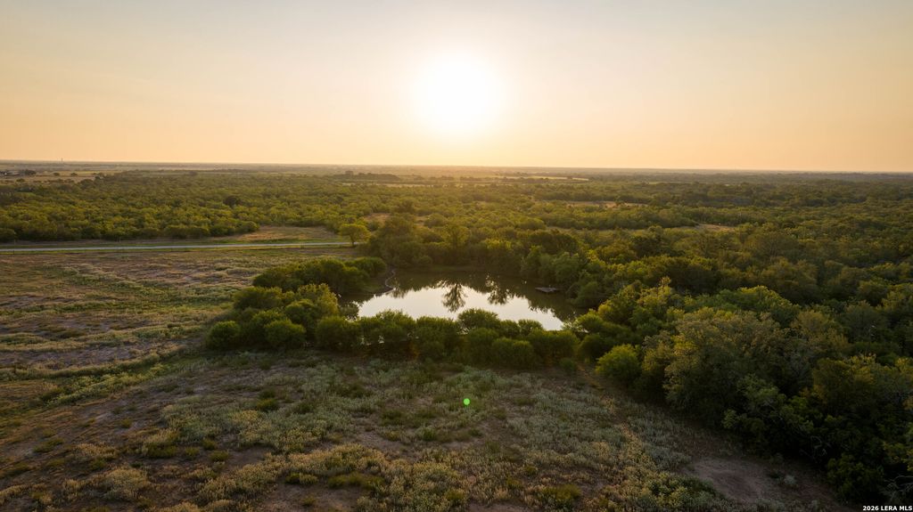 9611 WILKE RD, Kingsbury, TX 78638