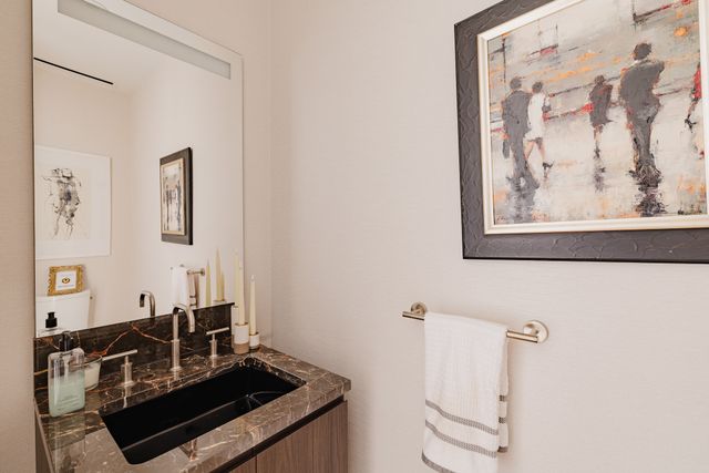 160 2nd Ave S Apt 2602, Nashville, TN 37201