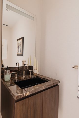 160 2nd Ave S Apt 2602, Nashville, TN 37201