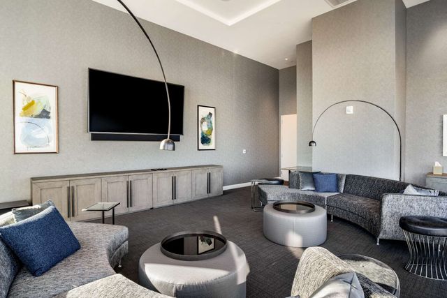 160 2nd Ave S Apt 2602, Nashville, TN 37201