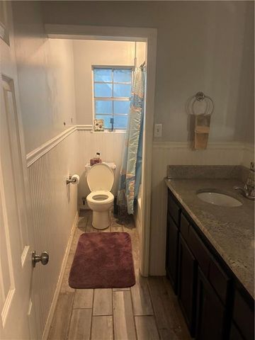 2228 Vaughan Drive E, Mobile, AL 36605