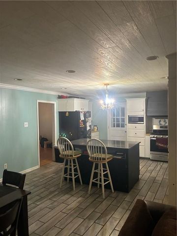 2228 Vaughan Drive E, Mobile, AL 36605