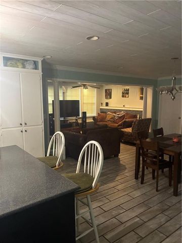 2228 Vaughan Drive E, Mobile, AL 36605