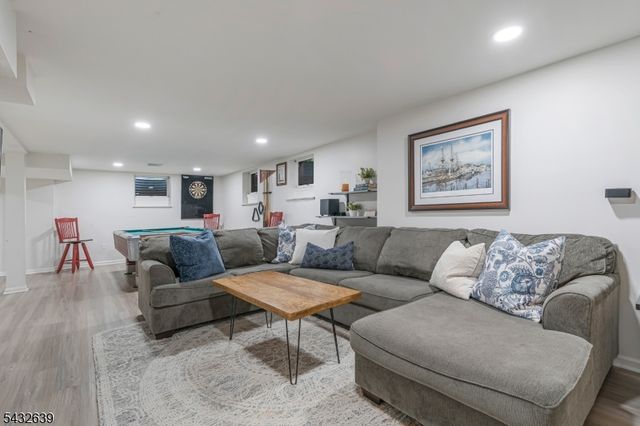717 Hawthorne Ave, Bridgewater Twp., NJ 08805
