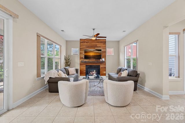 432 Granite Lake Court, Denver, NC 28307