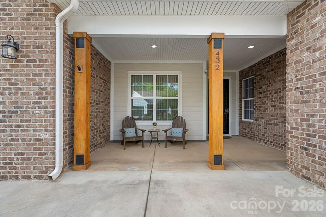 432 Granite Lake Court, Denver, NC 28307