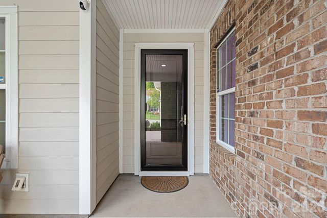 432 Granite Lake Court, Denver, NC 28307