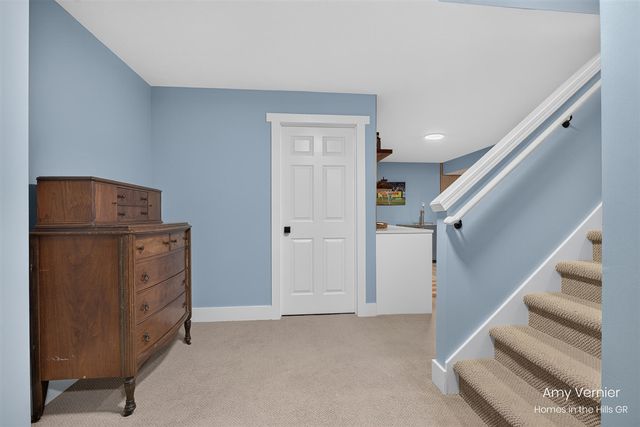 7860 Sandy Hollow Drive, Alto, MI 49302