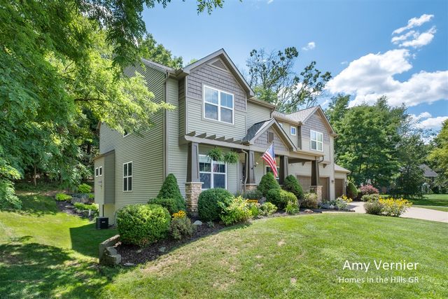 7860 Sandy Hollow Drive, Alto, MI 49302