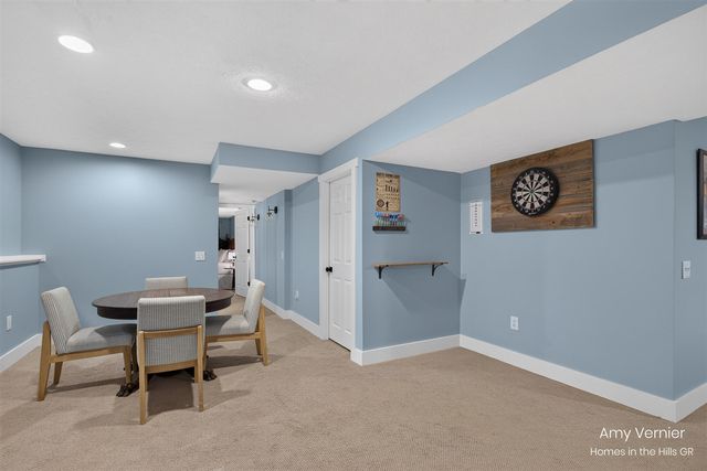 7860 Sandy Hollow Drive, Alto, MI 49302