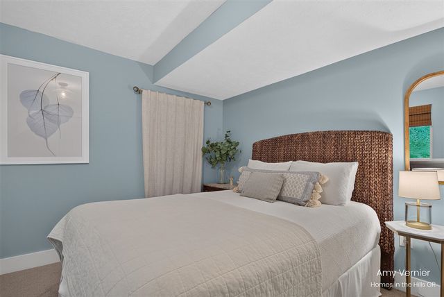 7860 Sandy Hollow Drive, Alto, MI 49302