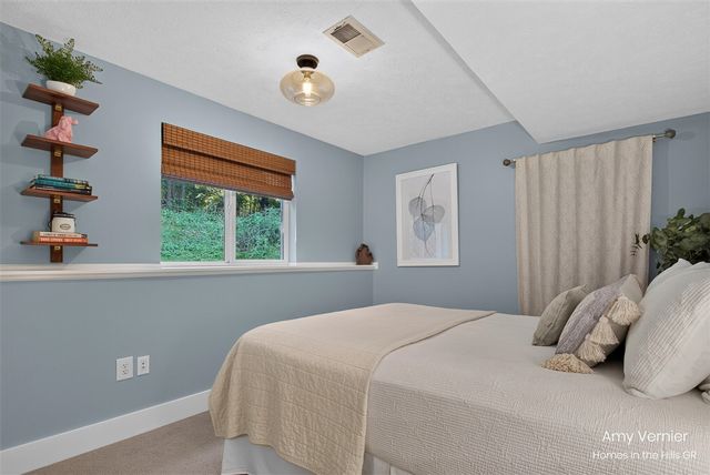 7860 Sandy Hollow Drive, Alto, MI 49302