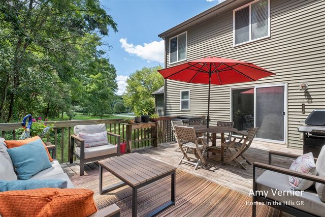 7860 Sandy Hollow Drive, Alto, MI 49302