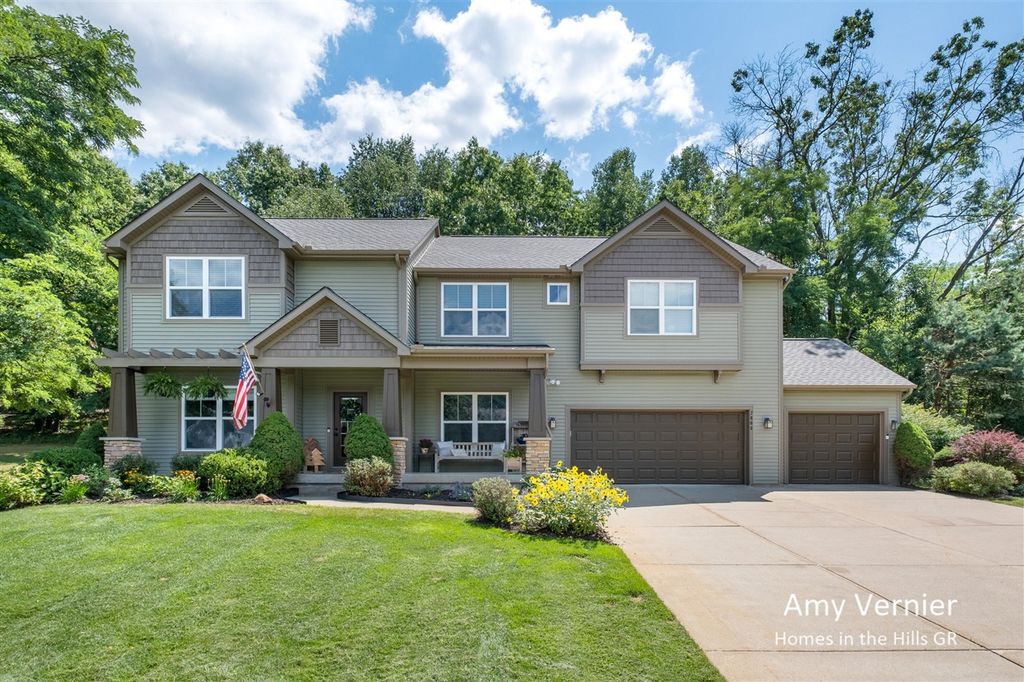7860 Sandy Hollow Drive, Alto, MI 49302