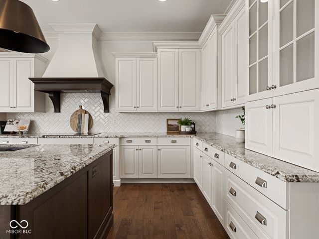 2361 Finchley Road, Carmel, IN 46032