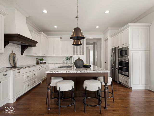 2361 Finchley Road, Carmel, IN 46032