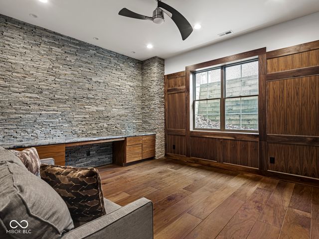 2361 Finchley Road, Carmel, IN 46032