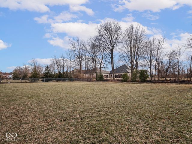 2361 Finchley Road, Carmel, IN 46032