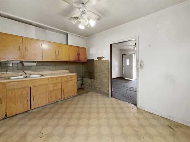 4012 Amherst Street, Des Moines, IA 50313