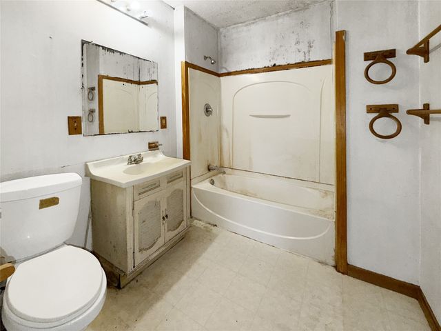 4012 Amherst Street, Des Moines, IA 50313