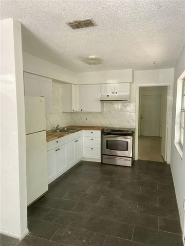 5613 7TH STREET COURT E, Bradenton, FL 34203