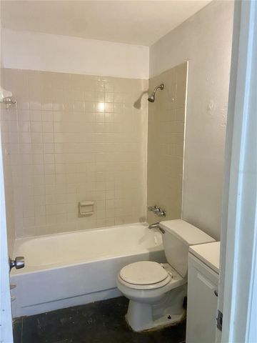 5613 7TH STREET COURT E, Bradenton, FL 34203