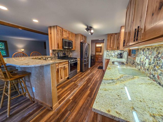 3954 Hayward Road, Munising, MI 49862