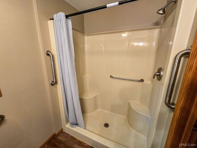 3954 Hayward Road, Munising, MI 49862