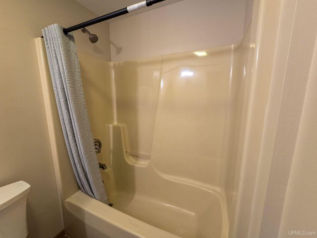 3954 Hayward Road, Munising, MI 49862