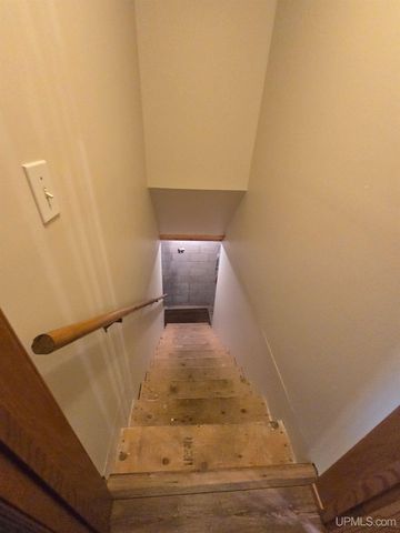 3954 Hayward Road, Munising, MI 49862