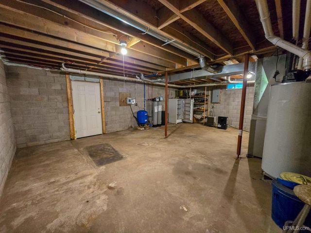 3954 Hayward Road, Munising, MI 49862