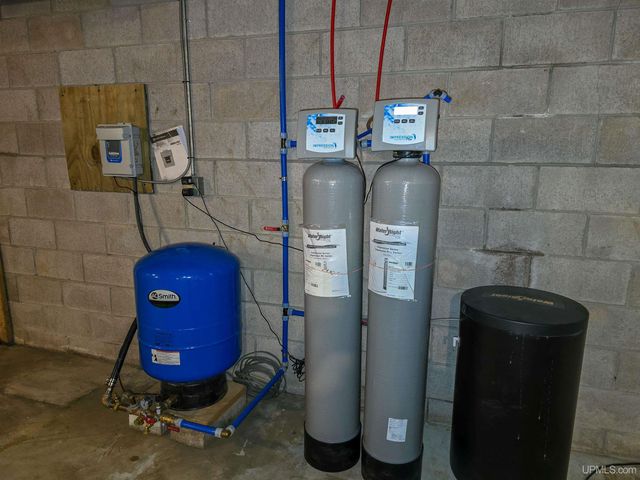 3954 Hayward Road, Munising, MI 49862