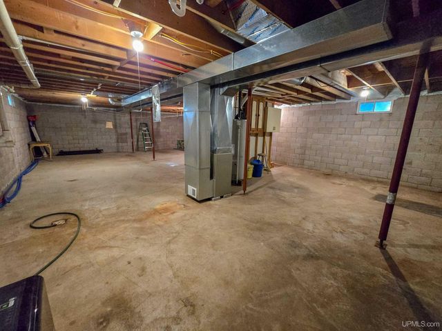 3954 Hayward Road, Munising, MI 49862