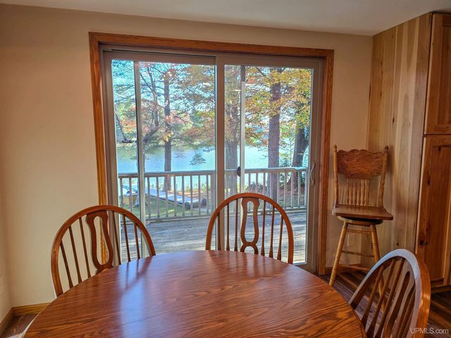3954 Hayward Road, Munising, MI 49862